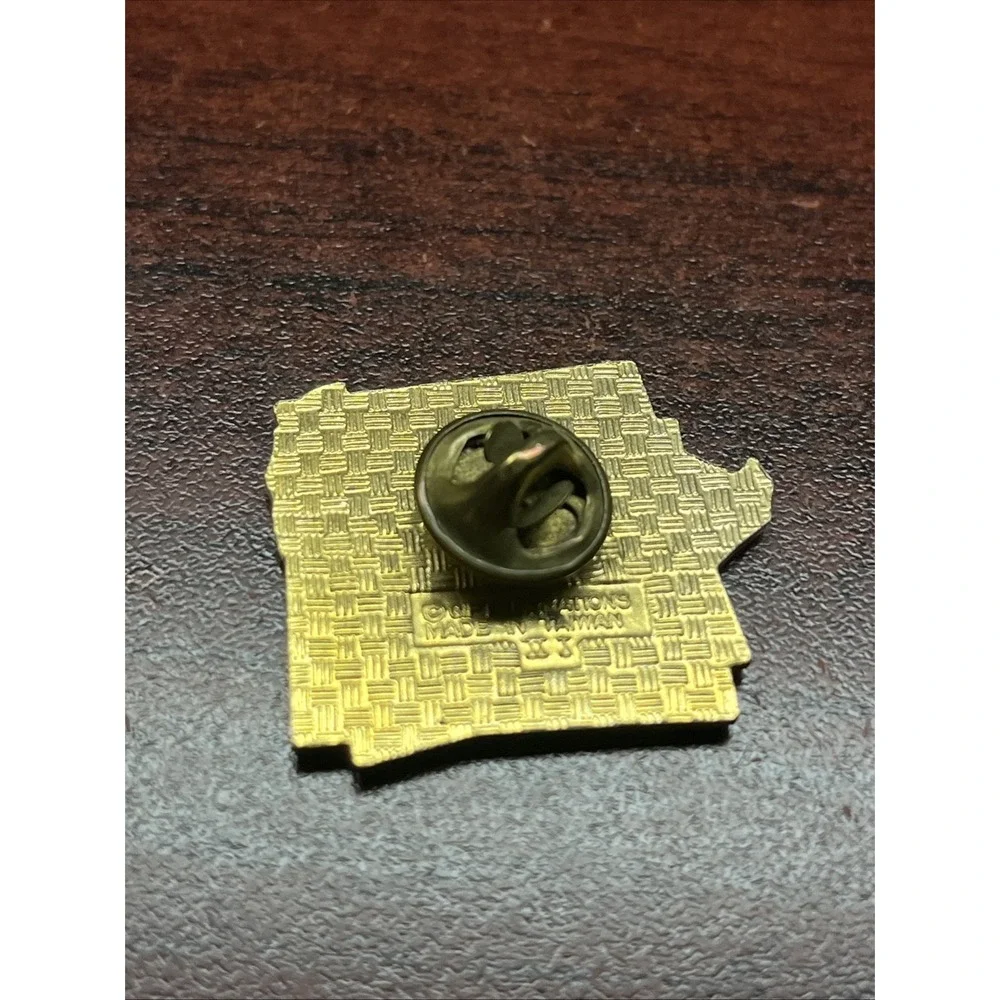 Hollywood California Theater‎ Masks Lapel Hat Pin